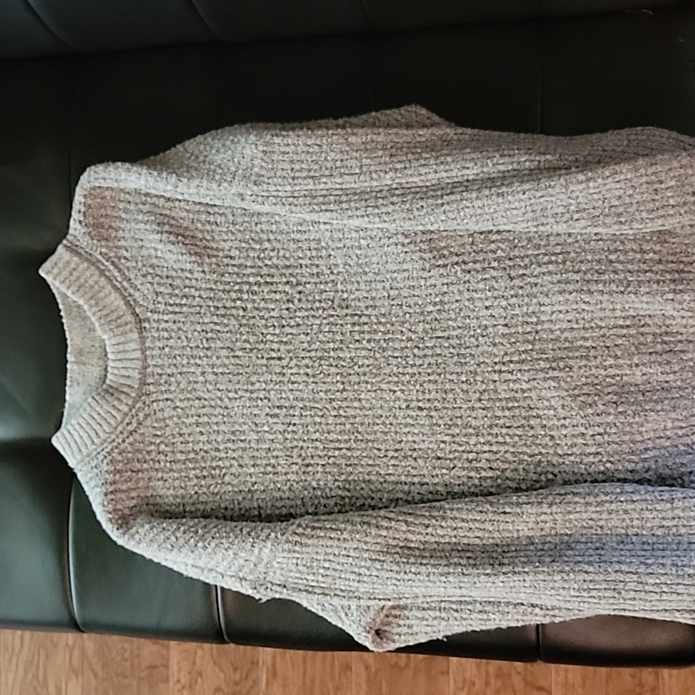 Women's sweater
